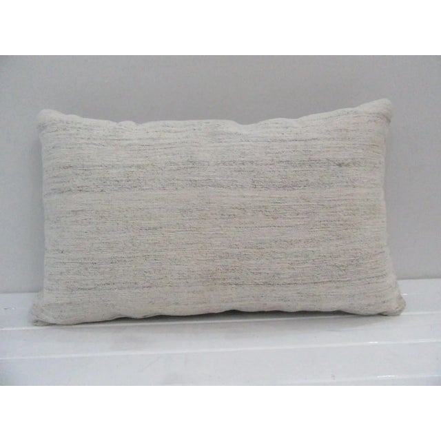 Handmade Natural Turkish Kilim Pillow Cover For Sale - Image 4 of 4
