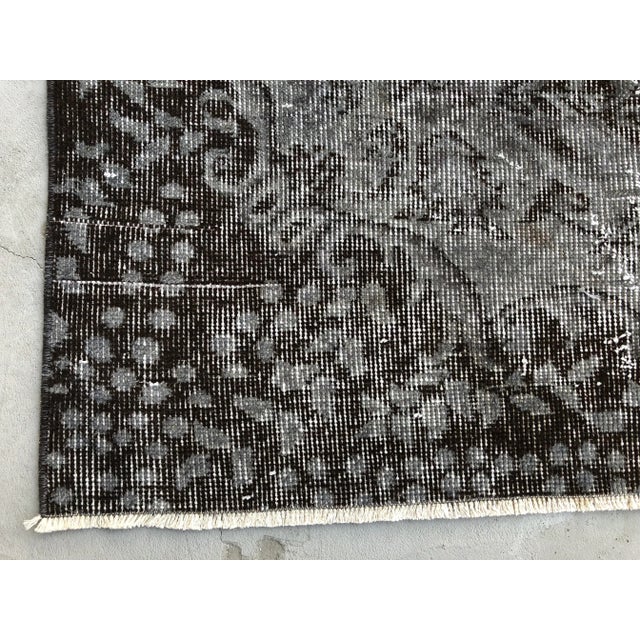 Turkish Vintage Wool Dark Gray Rug - 5′5″ × 9′3″ For Sale - Image 10 of 11