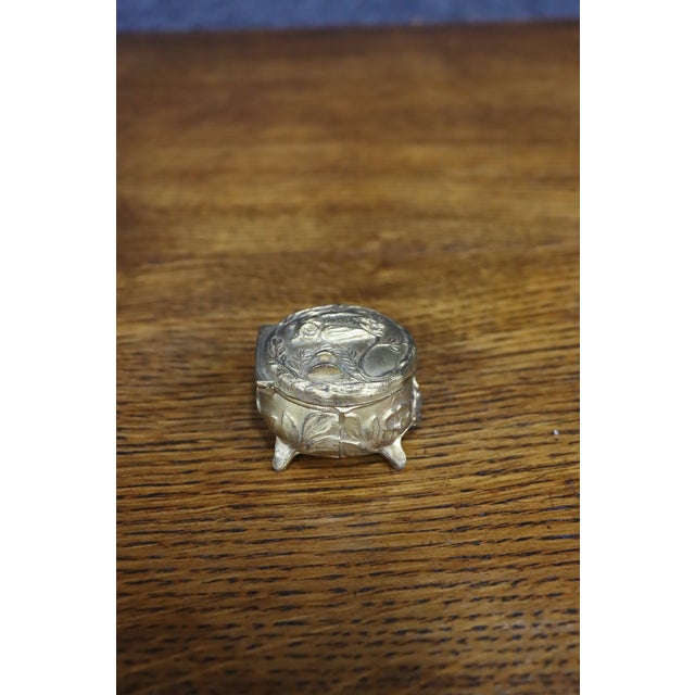 Gold Victorian Ring Box With Bird & Floral Decoration For Sale - Image 8 of 9