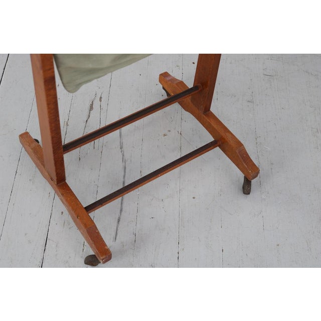 Valet in Beech with Wheels and Extendable Pole, 1950 For Sale - Image 9 of 18