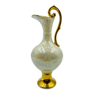 Mid 20th Century Hollywood Regency Iridescent Vase With 22kt Gold Gilt Handle & Accents For Sale