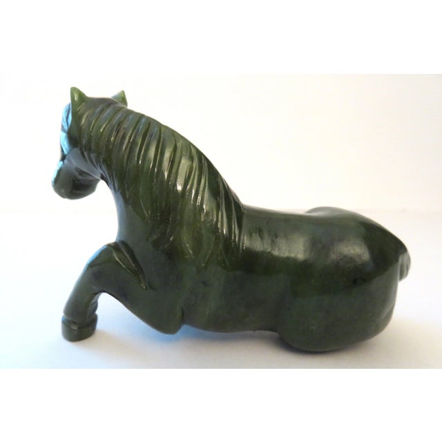 Late 20th Century Nephrite Canadian Dark Green Jade Horse Figurine For Sale In Dallas - Image 6 of 7