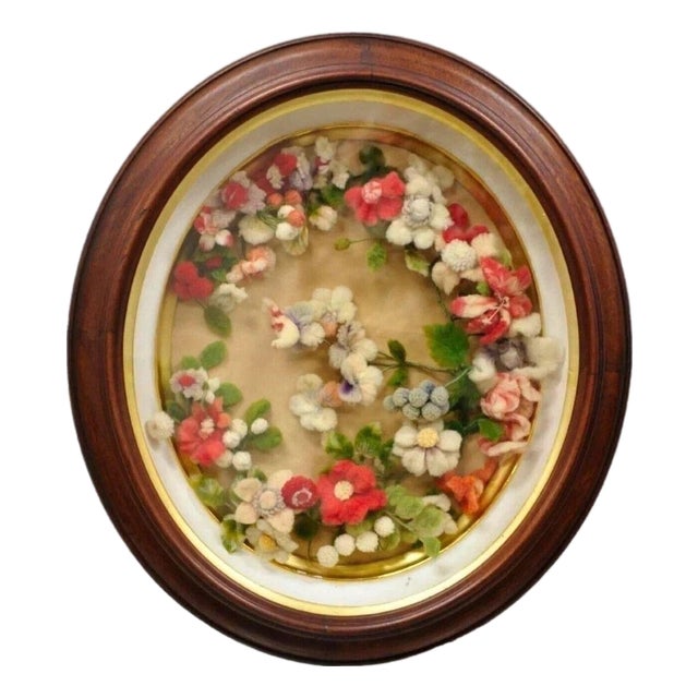 Early 20th Century Victorian Oval Mahogany Shadow Box Frame Felt Cotton Flower Mourning Wall Wreath For Sale