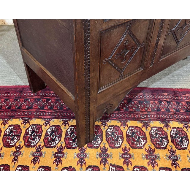 19th Century English Oak Chest For Sale - Image 5 of 18