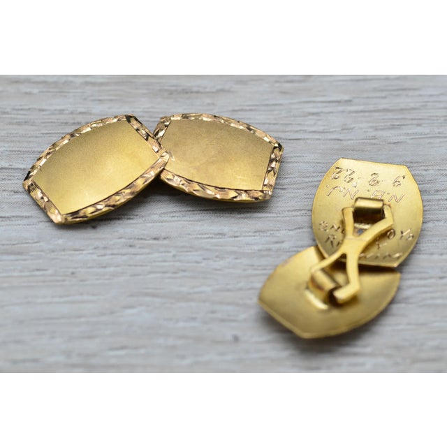 Contemporary Gentlemen's Yellow Gold Art Deco Cuff Links, 2 Pieces For Sale - Image 3 of 5