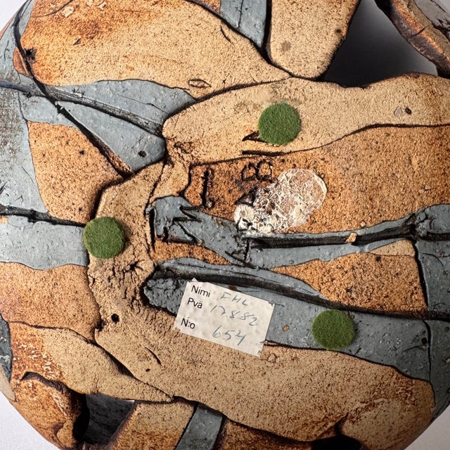 1980s Stoneware Vessel by Francesca Lindh For Sale - Image 5 of 5