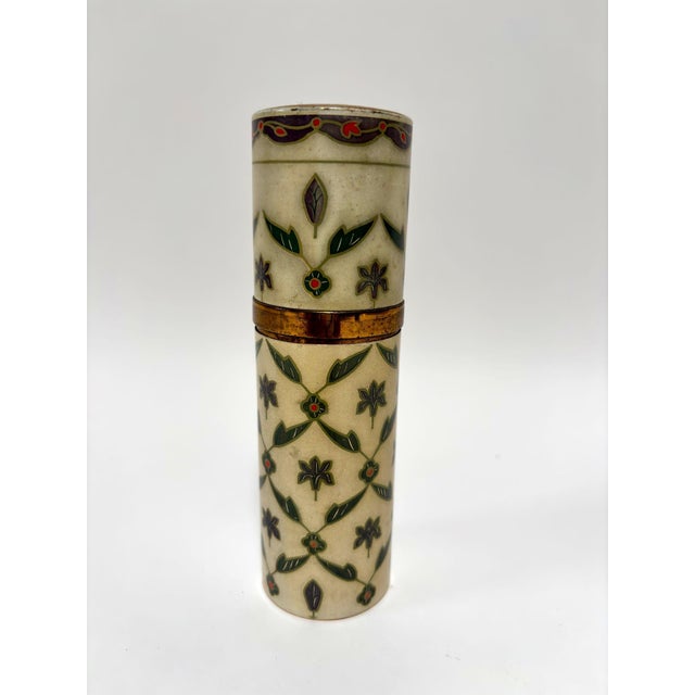 French Vintage Guerlain Chant D’Arômes Refillable Atomizer Case Enameled France 1962 For Sale - Image 3 of 12