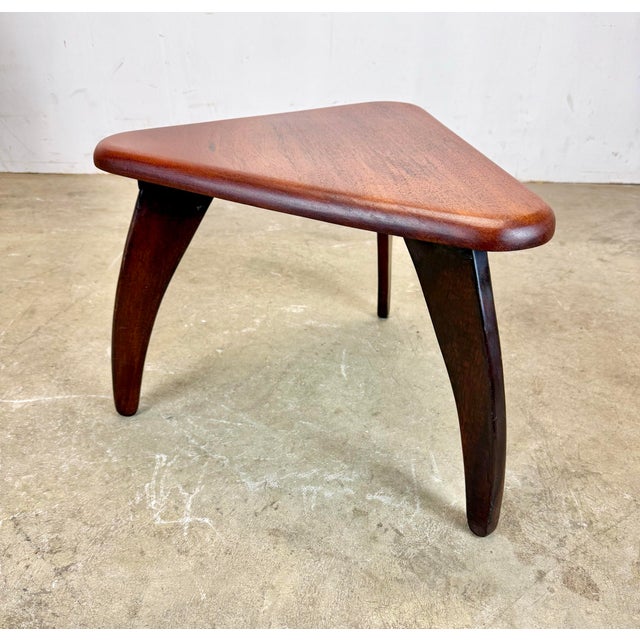 George Nakashima Mid Century Modern George Nakashima Style Mahogany Triangular Tripod Stool For Sale - Image 4 of 12
