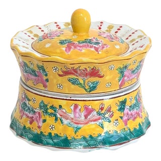 Vintage Chinese Porcelain Famille Jaune (Yellow) Dresser Box With Mythical Beasts, Yongzheng Mark For Sale