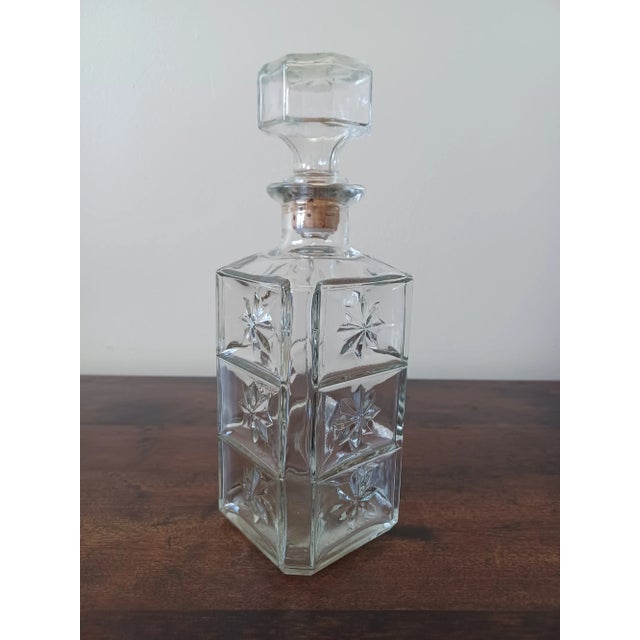 Transparent 1960's "Mad Men" Style Glass Decanter For Sale - Image 8 of 8