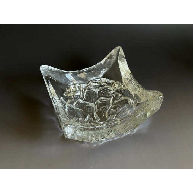 1960s Vintage Littala Tapio Wirkkala Square Glass Bowl With Ice Textured Base, Made in Finland For Sale - Image 4 of 10