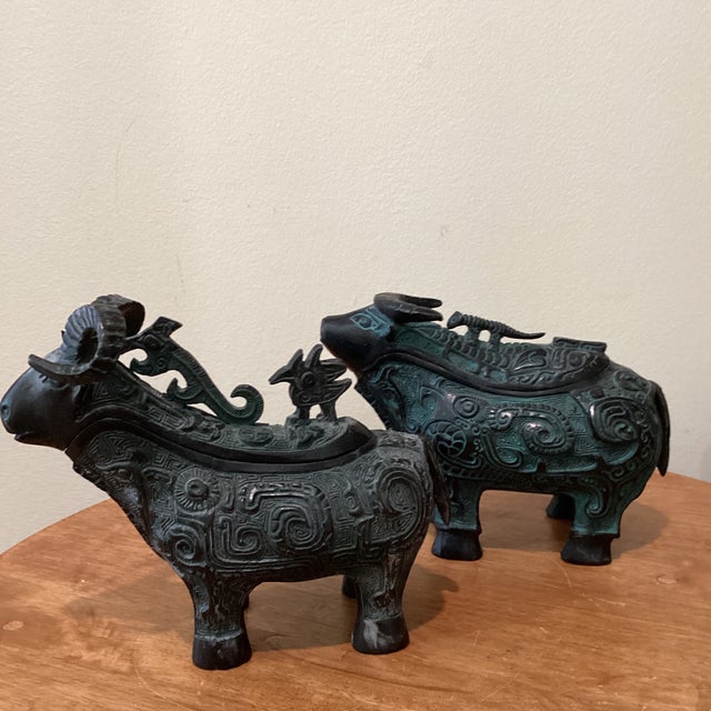 Early 19th Century Reproduction of Highly Important and Pair of Bronze Ritual Ram-Form Wine Vessels Gong For Sale - Image 11 of 12