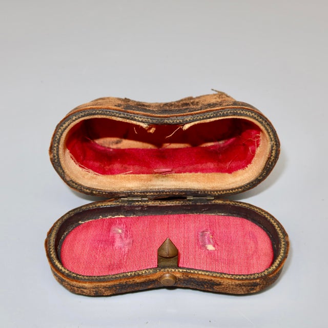 Antique Mother-of-Pearl Opera Glasses With Original Fitted Case For Sale - Image 9 of 10