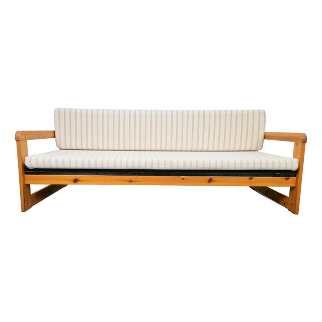 Scandinavian Modern Pine Daybed, 1970s For Sale