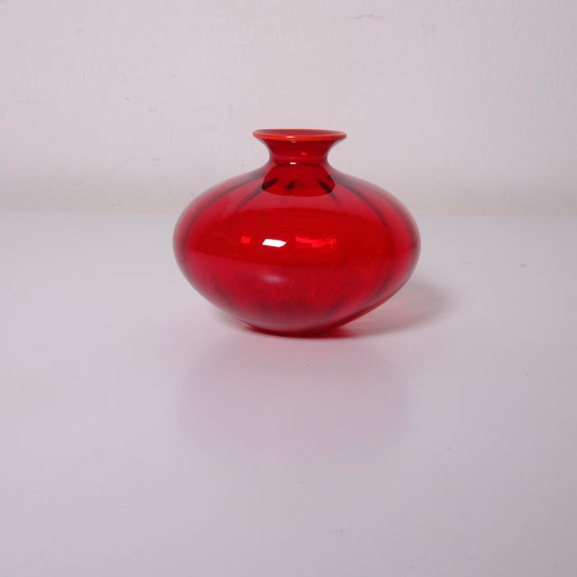 2000 - 2009 Single-Flower Vase in Red Murano Glass from Venini, Italy, 2000s For Sale - Image 5 of 16