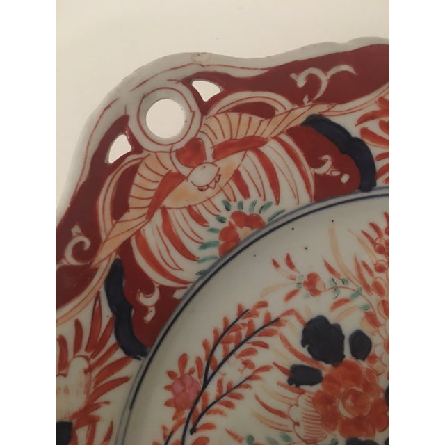 Japanese Antique 19 Th Century Japanese Imari Decorative Serving Platter With Rounded Handles For Sale - Image 3 of 10