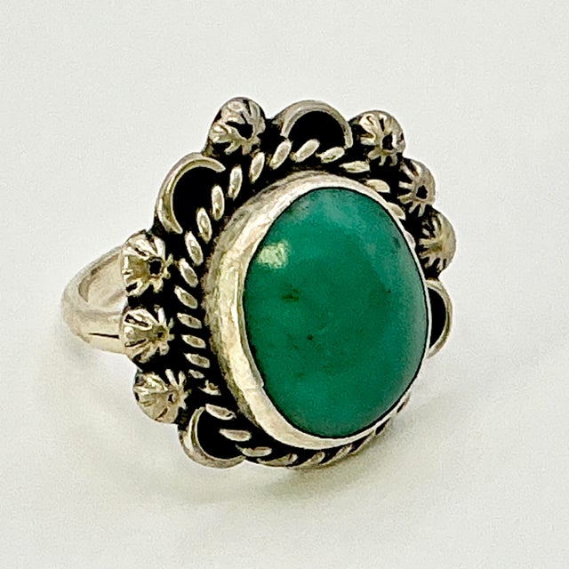 Ralph Lauren 1970s Vintage Southwestern Navajo Boho Chic Sterling & Turquoise Cocktail Ring - Size 7.25 For Sale - Image 4 of 14