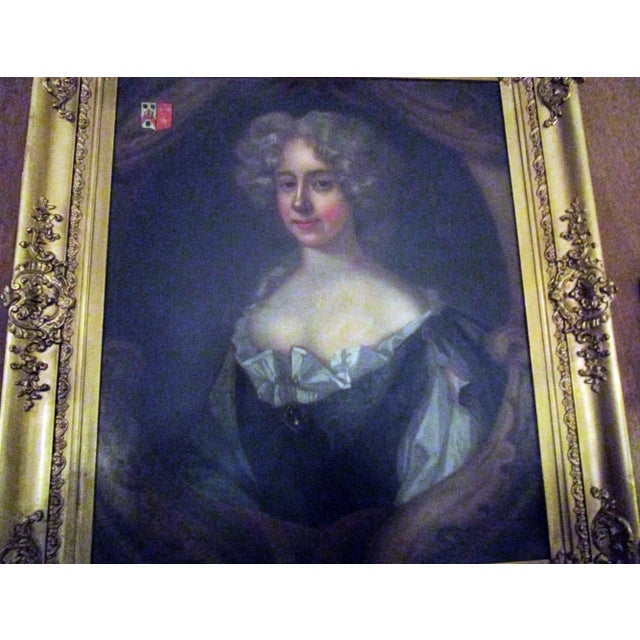 18th Century English Titled Lady with Coat of Arms Framed Oil Portrait Painting For Sale In Savannah - Image 6 of 13