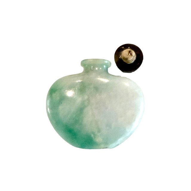 Antique Chinese Mottled Green Jadeite Snuff Bottle, Circa 1900 For Sale In Charleston - Image 6 of 7