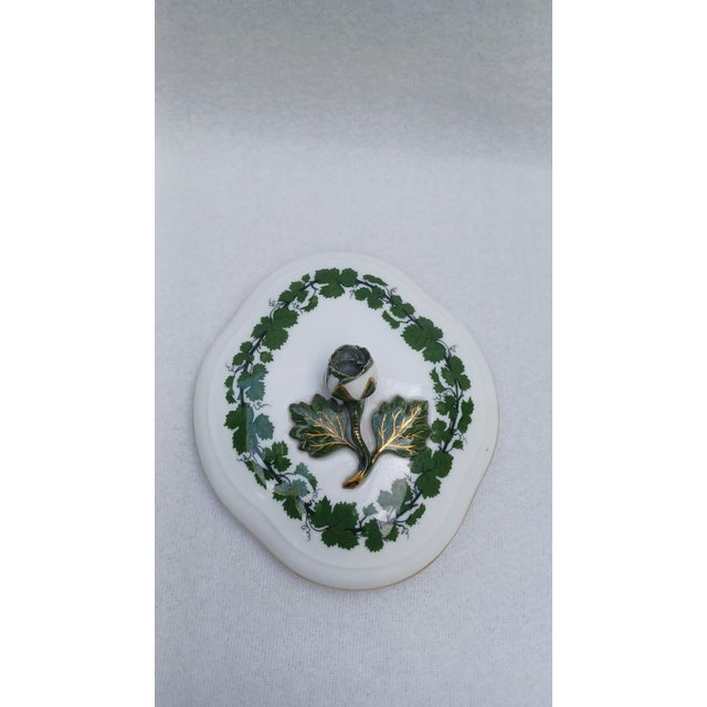 Vintage Quatrefoil Oval Porcelain Sugar Bowl from Meissen, 1930 For Sale - Image 6 of 7