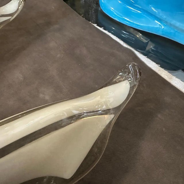 1970s Mid-Century Modern Light Grey and Brass Murano Glass Sconce by Franco Luce For Sale - Image 4 of 12