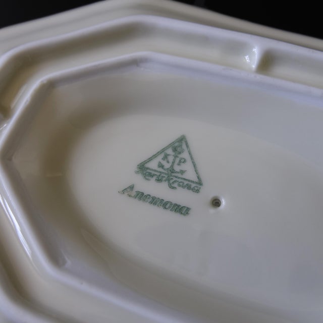 Astrid Anemona Serving Plate by Edward Hald for KP Karlskrona Sweden, 1930s For Sale - Image 3 of 4