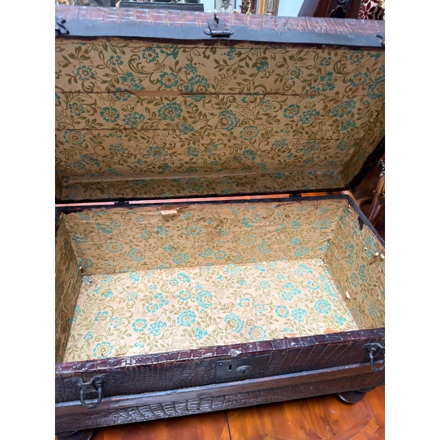 Animal Skin Antique 1920’s Crocodile Leather Steamer Trunk Coffee Table For Sale - Image 7 of 8