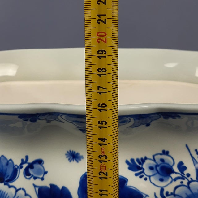 Large Porceleyne Fles Jardiniere from Royal Delft For Sale - Image 12 of 13