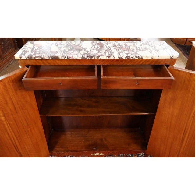 1920's Walnut French Louis XV Style Marble Top Bookcase China Bar Cabinets, 2 Pieces For Sale In New York - Image 6 of 16