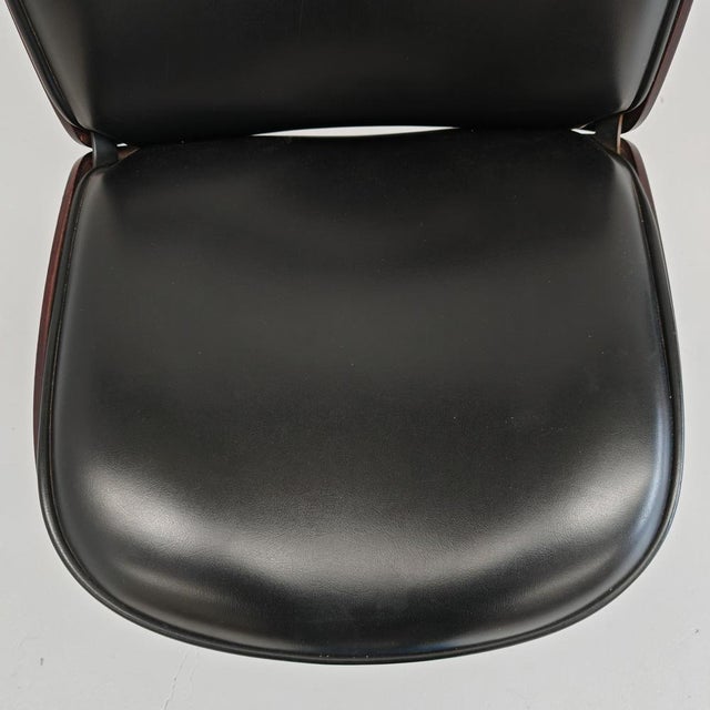 1960s Chair in Black Eco-Leather and Walnut from Mim Roma, 1960s For Sale - Image 5 of 18