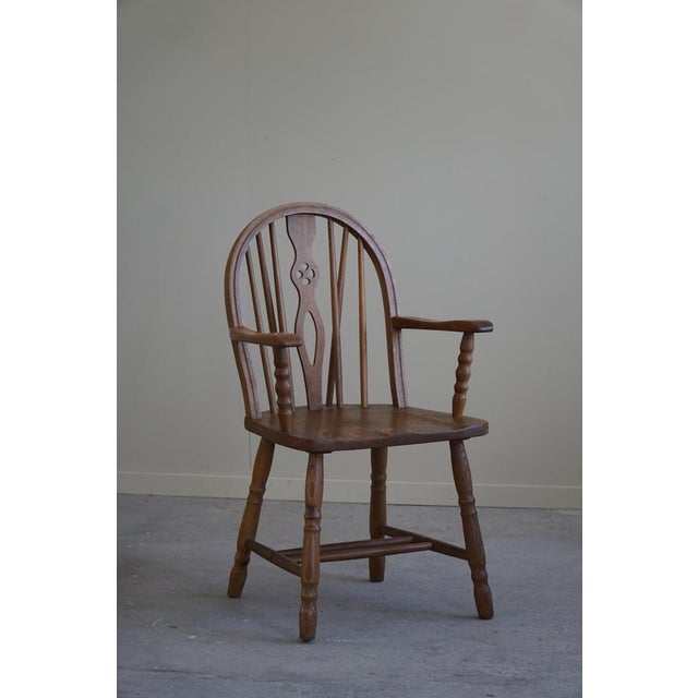 1920s 19th Century English Edwardian Windsor Armchair in Oak, 1920s For Sale - Image 5 of 15