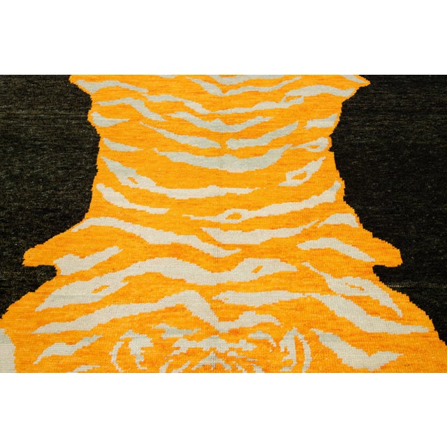 Textile 6 X 8 Handmade Tiger Designed Black Wool Rug For Sale - Image 7 of 10