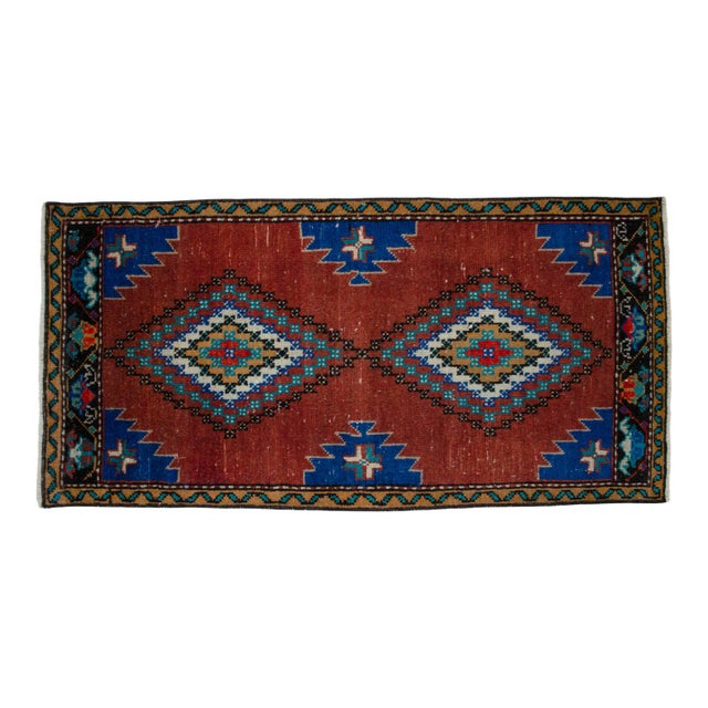 Elegant Small Turkish Rug, 1970s Hand Made Bath Mat Kitchen Decor, Entry Mat - 20″ X 40″ For Sale