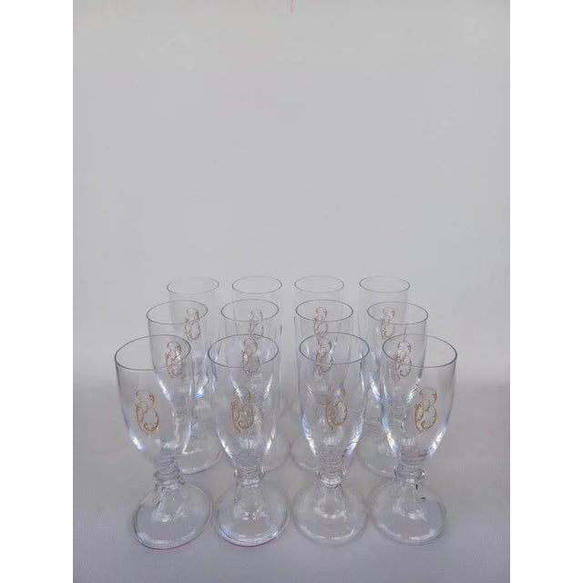 12 Champagne flutes in Val Saint Lambert Crystal, Uni Foot Service. End of the nineteenth century. Magnificent service,...
