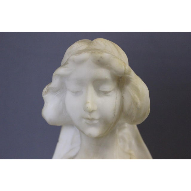Stone Art Nouveau Bust of a Young Woman in Alabaster, 1900 For Sale - Image 7 of 12