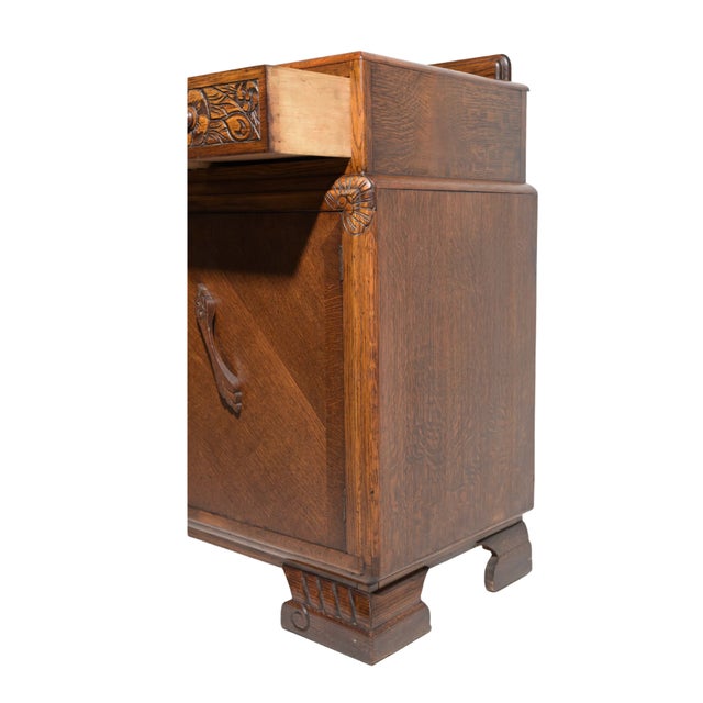 1920s Vintage Tudor Revival Carved Oak Buffet Server / Sideboard For Sale - Image 5 of 7