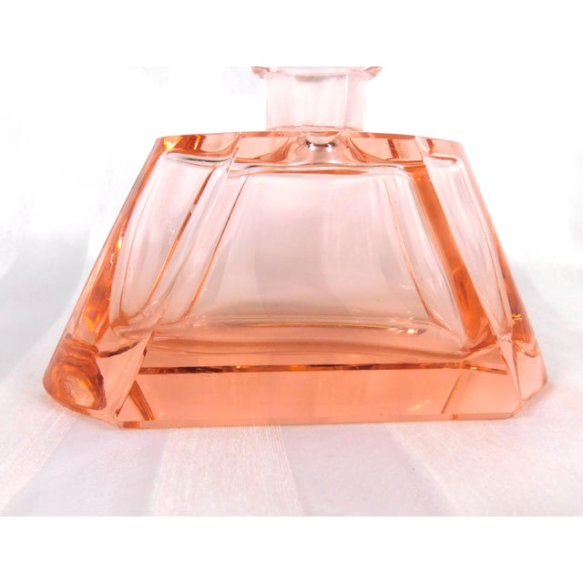 Traditional Peach Cut Crystal Perfume Bottle With Matching Stopper For Sale - Image 3 of 5
