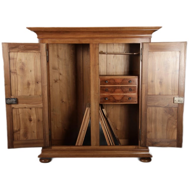 Antique Biedermeier Cabinet in Walnut, 1800 For Sale - Image 4 of 18