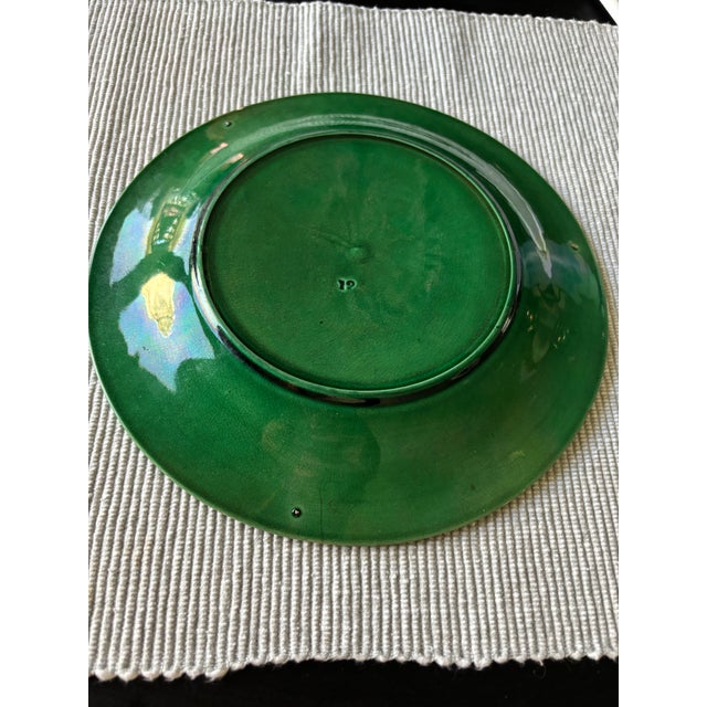 Early 20th Century 1890's Antique Portuguese Green Majolica Botanical Fern and Clover Plate – Clover & Fern Relief – Emerald Glaze For Sale - Image 5 of 6