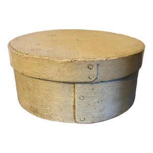 Antique 19th Century American Shaker Paint Decorated Wood Pantry Box in Cream Butter Color