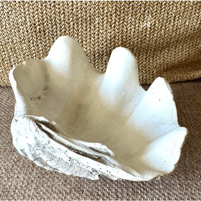 1980s Vintage Realistic Ceramic Clam Shell Bowl – Sculptural Coastal Decor Dish For Sale - Image 5 of 10