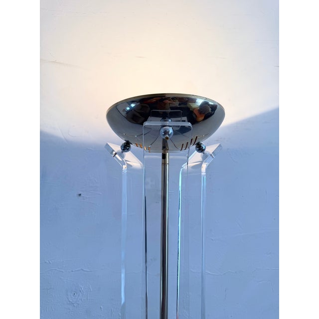 Floor lamp from the 1970s/80s, single bulb, halogen socket. Brass, gold-plated, acrylic glass. Good used condition. Minor...