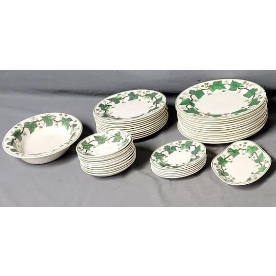 Napoleon Ivy Green Queen S Ware By Wedgwood Dinner Salad And Bread Plates Set For 8 40 Pieces Chairish