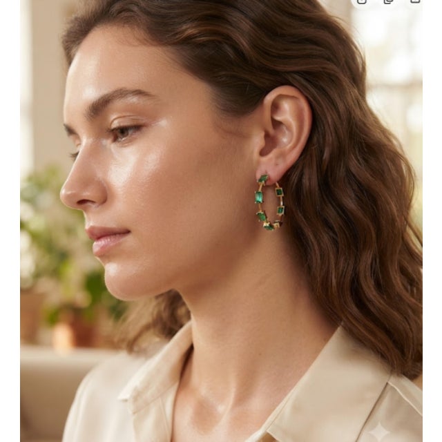 Metal Natural 5.95cts Emerald Earring in 14k Gold For Sale - Image 7 of 8