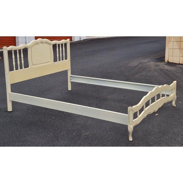 French Provincial Mid Century French Provincial Style Cream Painted and Partial Gilt Full Size Bed For Sale - Image 3 of 10