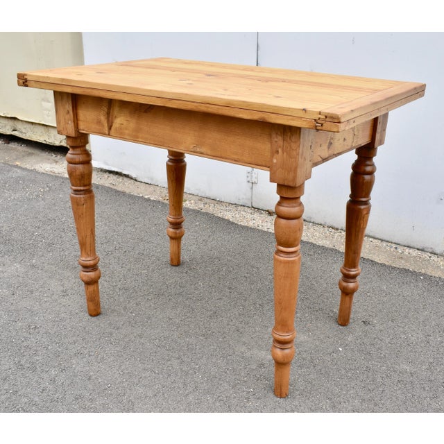 1910s Antique Pine Turned Leg Swivel-Top Table For Sale - Image 5 of 12