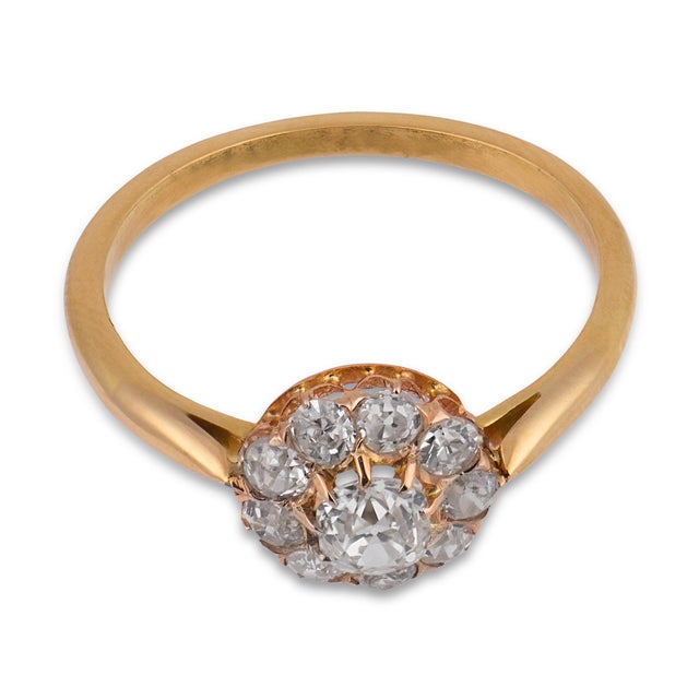 Victorian 19th Century Victorian Old Mine Cut Diamond 18k Yellow Gold Cluster Ring, Size 6.75 For Sale - Image 3 of 6