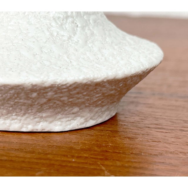 Small Mid-Century Modern German White Sculptural Vase by Peter Müller for Sgrafo Modern, 1960s For Sale - Image 11 of 16