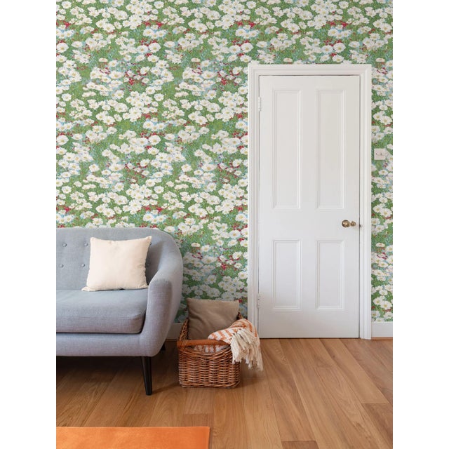 Traditional The Chamomile Meadow Floral Removable Wallpaper Single Roll For Sale - Image 3 of 8
