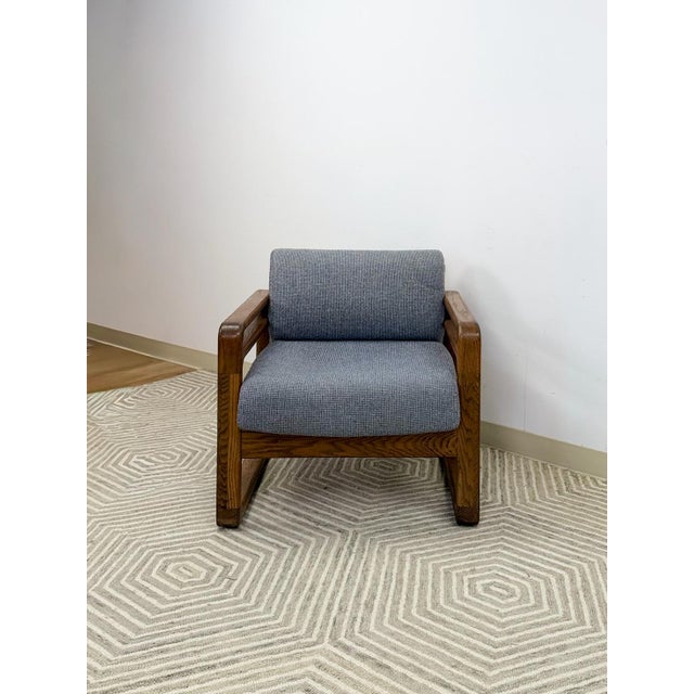 Vintage MCM Single Accent Chair Rounded Wood Arms Mid-Century Lounge For Sale - Image 4 of 9